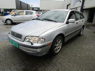 Volvo V40 1.8 Dynamic (bj 2000)