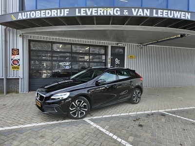 Volvo V40 Cross Country 1.5 T3 Nordic+ Luxury Lederen