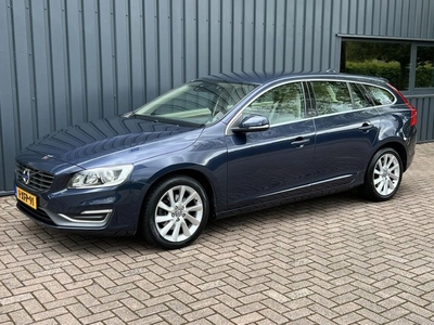 Volvo V60 2.0 D4 Summum DEALER ONDERHOUDEN!/NAP!/1E