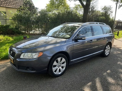 Volvo V70 2.4 D5 Automaat Summum Leder Navigatie