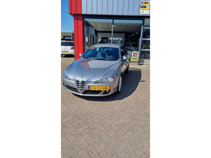 Alfa Romeo 147 1.6 T.Spark Veloce Distinctive 5DEURS MET SUPER KM STAND