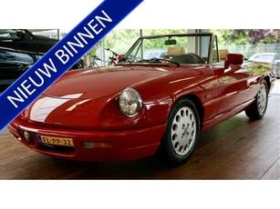 Alfa Romeo Spider 2.0