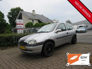 AUTOMAAT Zo Mee €750 Opel Corsa 1.4i Strada Apk 24-05-2025