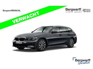 BMW 3 Serie Touring 330e - Pano - Hifi - Camera - Live