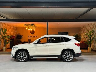 BMW X1 SDrive18i Centennial High Executive Garantie Head-up