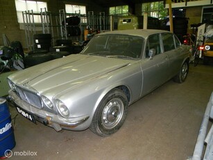 Daimler Sovereign 4.2 restauratie object!!