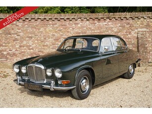 Jaguar Daimler Sovereign 420 Saloon Marque specialist