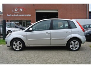 Ford Fiesta 1.3-8V Futura airco nieuwe apk inruil mogelijk