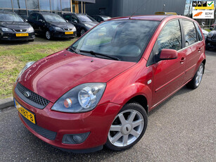 Ford Fiesta 1.3-8V Futura XL Nieuwe-APK Climate-Control Parkeersensoren-Achter