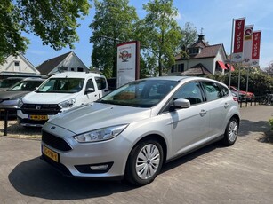 Ford Focus 1.0 LEASE EDITION / NAVI CARPLAY CRUISE CTR. AIRCO TREKH