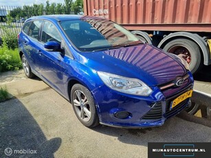 Ford Focus Wagon 1.0 EcoBoost Edition / MOTOR DEFECT !!!