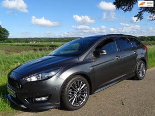 Ford Focus Wagon 1.0 ST-Line