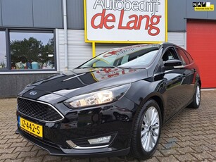 Ford Focus Wagon 1.0 Titanium bijzonder mooie uitv.