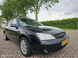 Ford Mondeo 1.8-16V Centennial