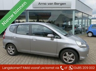 Honda Jazz 1.4 LS, clima, lm-velgen, achterspoiler.