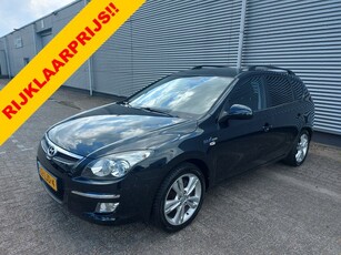 Hyundai i30 CW 1.6i Blue Dynamic