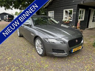 Jaguar XF 3.0d Portfolio HEAD.UPPANOCAM (bj 2015)