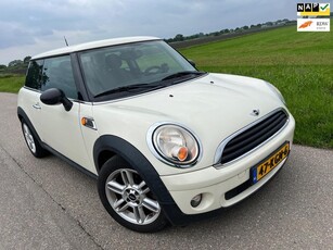 Mini Cooper 1.4 50th Anniversary / 2009