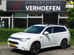 Mitsubishi Outlander 2.0 PHEV Instyle+ - PANORAMADAK -