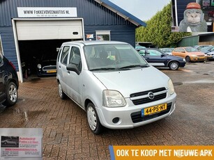 Opel Agila 1.0-12V Essentia