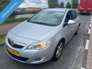 Opel ASTRA 1.4 Turbo Edition Export of handel!!