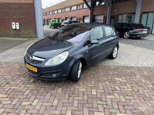 Opel Corsa 1.4-16V Cosmo! 199 DKM NAP! Nette Auto! Climate!