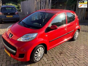 Peugeot 107 1.0-12V Sublime nieuwe apk tot 10-2024