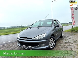 Peugeot 206 1.4 Génération NAP 5D AIRCO CRUISE ELEK RAMEN