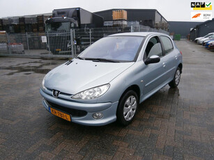 Peugeot 206 1.4 XT 5 deurs, Airco