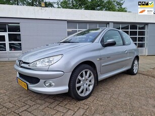 Peugeot 206 1.6-16V Quiksilver