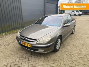 Peugeot 607 2.0-16V PACK