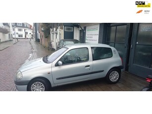 Renault Clio 1.6 RN