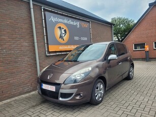 Renault Scénic 1.5 DCI (bj 2011)