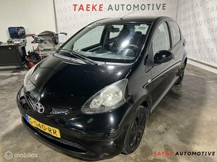 Toyota Aygo 1.0-12V + Airco/5deurs