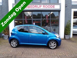 Toyota Aygo 1.0-12V Dynamic Blue AIRCO,5DRS,NIEUWE APK !!!