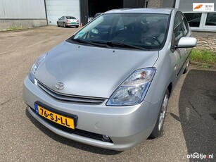 Toyota Prius 1.5 VVT-i Tech Edition