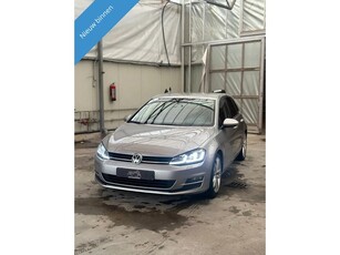 Volkswagen Golf 1.4 TSI Highline FULL Led Camera Park