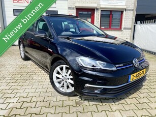 Volkswagen Golf 1.5 TSI HIGHLINE PANO/ NAVI/ APP-CARPLAY