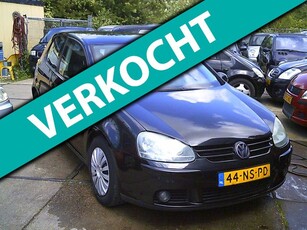 Volkswagen Golf 1.6 FSI Sportline