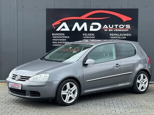 Volkswagen Golf 2.0 FSI Comfortline Business