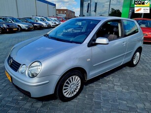 Volkswagen Polo 1.4-16V Turijn + BJ05 + AIRCO + METALLIC