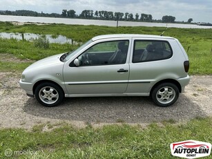 Volkswagen Polo 1.6 AUTOMAAT!