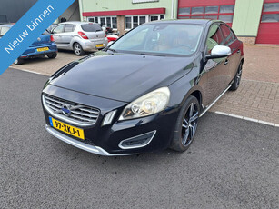 Volvo S60 1.6 T3 150pk 6bak GERESERVEERD!!!!!!!