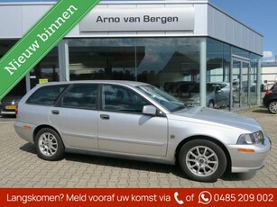 Volvo V40 2.0 Dynamic Navigator, clima, cruiscontrol