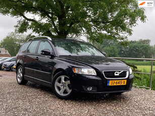 Volvo V50 1.6 D2 S/S R-Design | Leder + Xenon + Navi nu €3.975,-!!