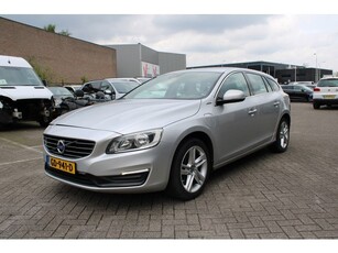 Volvo V60 2.4 D6 AWD Plug-In Hybrid Momentum CILINDERKOP