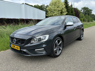 Volvo V60 2.4 D6 AWD Plug-In Hybrid R-Design / NAVI / AIRCO / CRUISE