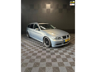 BMW 3-serie Touring 320i | Pano | Navi | Xenon | Clima |