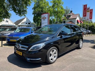 Mercedes-Benz B-klasse 200 AMBITION AUTOMAAT 156PK / TREKHAAK CRUISE CTR. PDC