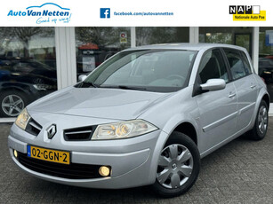 Renault Megane 1.6-16V Tech Line